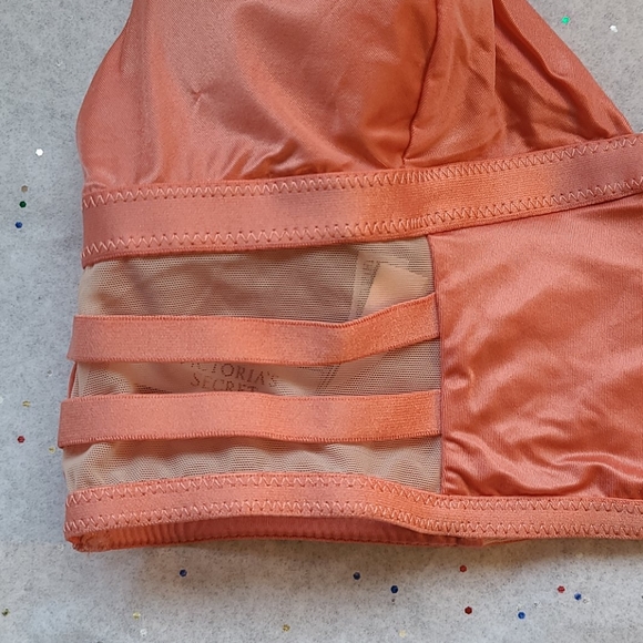 BUY 1 GET 1 FREE VICTORIA SECRET ORANGE SATIN BRA - Picture 4 of 10